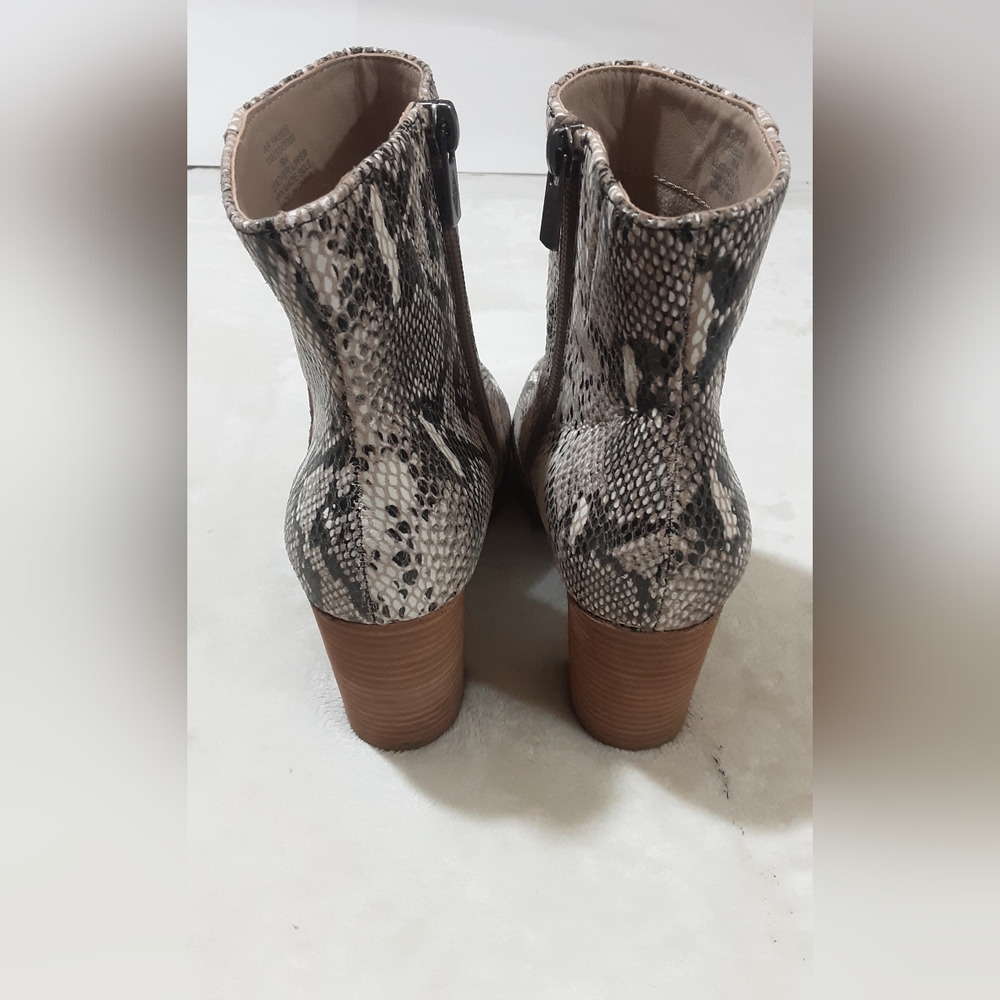 American Rag boots - Picture 2 of 10